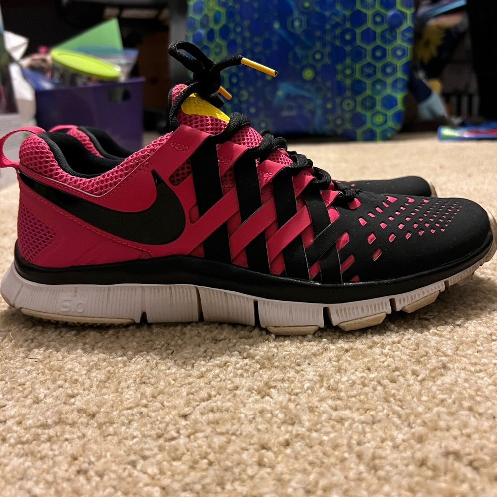 Men’s Nike Trainer 5.0 Livestrong Pink/Black Size 9.5